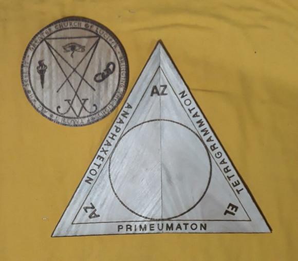 TRIANGULO DE INVOCAÇÃO GOETHIA 60 X 60X 51