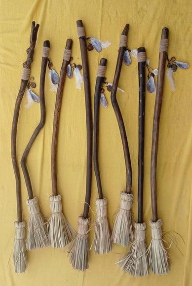 Vassoura de Bruxa Modelos Variados