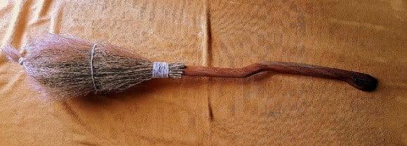 Vassoura de Bruxa Réplica Nimbus 2000 120cm