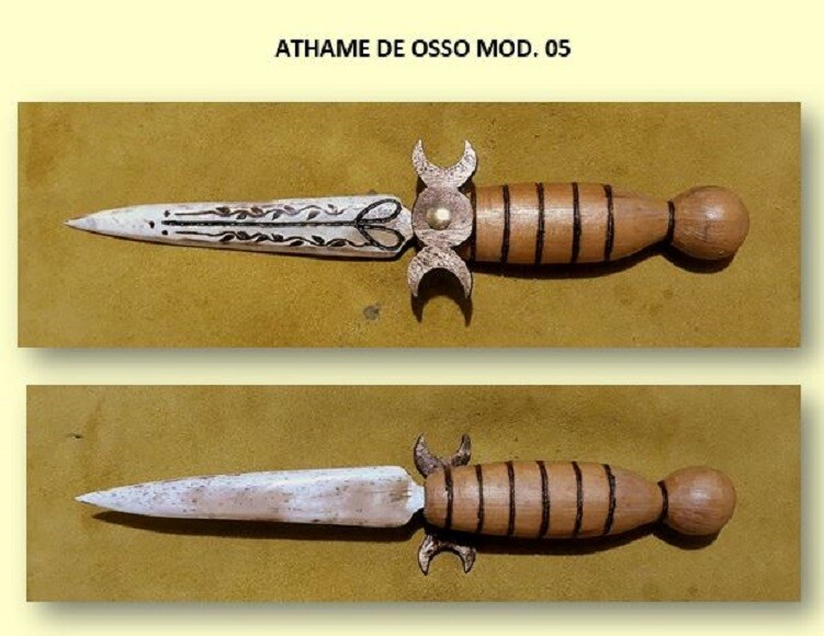 Athame de Osso Cabo de Madeira Triluna Mod 05