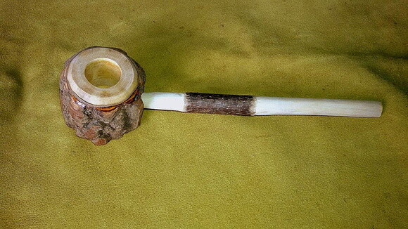 CACHIMO DE ANGICO RUSTICO COM PITEIRA LONGA 40CM