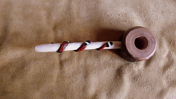 CACHIMBO DE JUREMA PRETA PERSONALIZADA COBRA CORAL ENTALHADA