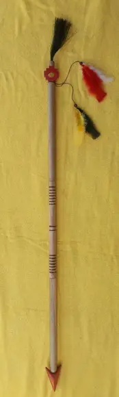 Bastão Que Fala em Cedro com Adereços 1,20cm