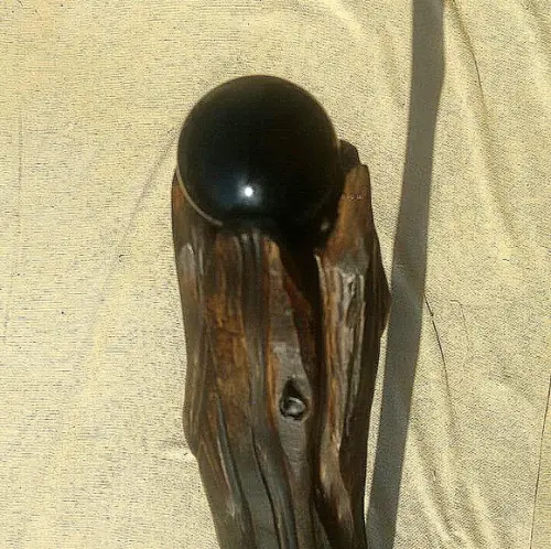 Cajado de Bruxa com Esfera de Obsdiana 1,80cm