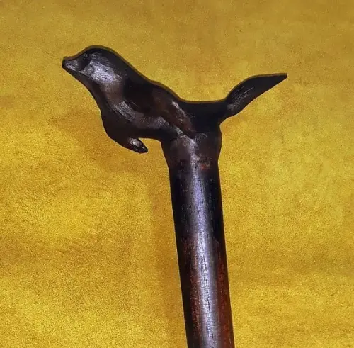 Cajado Foca Entalhada 180cm