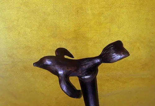 Cajado Foca Entalhada 180cm