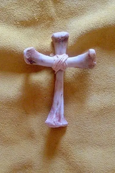 Colar Cruz Osso de Boi 7cm