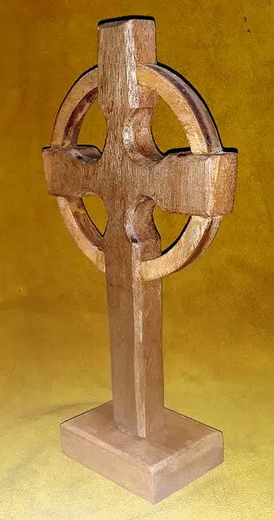 Cruz Celta em Madeira -25 cm