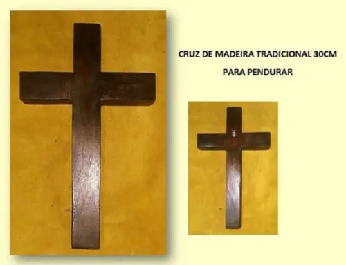 CRUZ EM MADEIRA PERSONALIZADA PARA PENDURAR - 30cm
