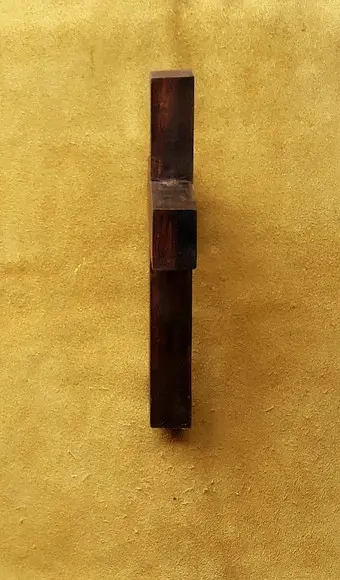 CRUZ EM MADEIRA -20 cm