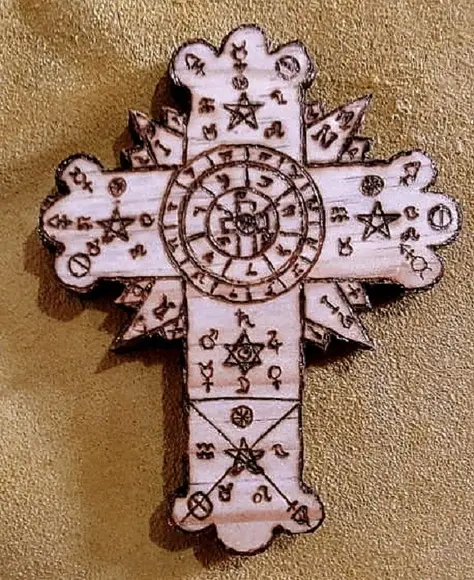 Cruz em Madeira Cabalística - 12cm