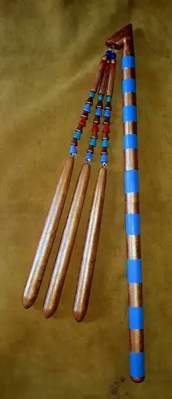 Mangual Egipcio em Madeira Pintada 61cm