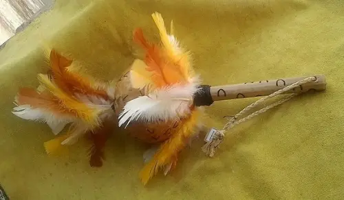 MARACA MOD. 10 PENAS MARROM