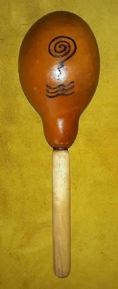 MARACA PERSONALIZADA SIMBOLO MAIA