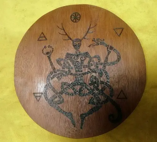 PLACA CERNUNNOS 28CM