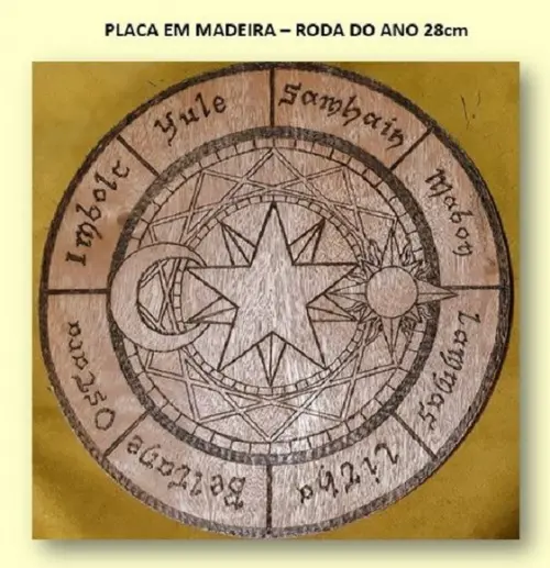 PLACA EM MADEIRA RODA DO ANO 28CM