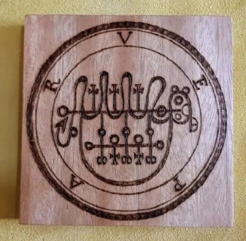 PLACA SIGILO DE VEPAR 28CM (REDONDA OU QUADRADA)