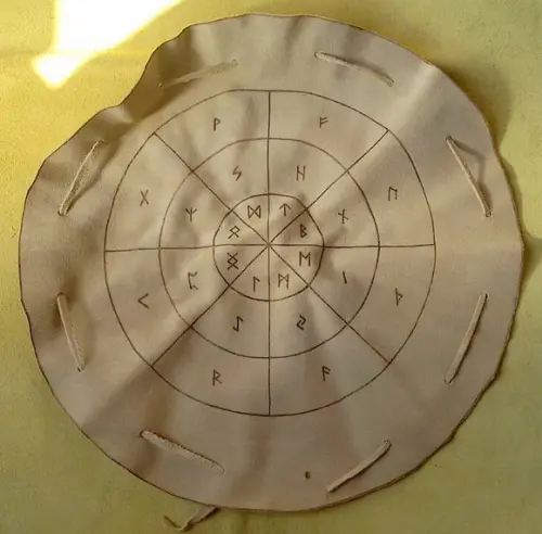 Saquinho / Toalha Couro Runas Mod. 05