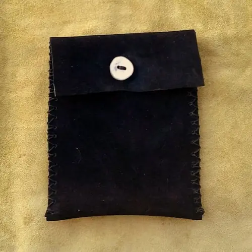 SAQUINHO EM COURO PRETO MOD. 06 18x15