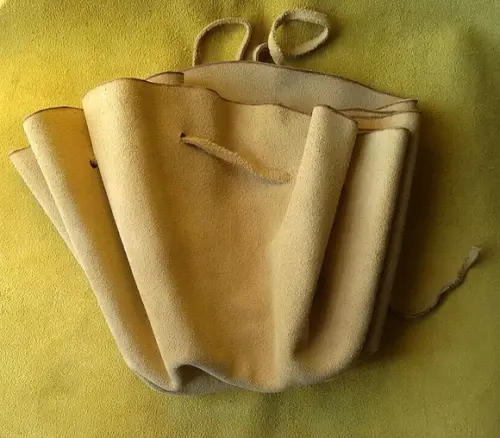 Saquinho / Toalha Couro Runas Mod. 05
