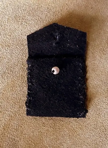 Saquinho Patuá em Couro Preto 3,5 cm x 4cm