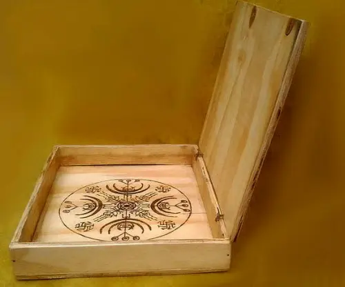 SPELLBOX / CAIXA MÁGICA RÚNICA 24X5X30