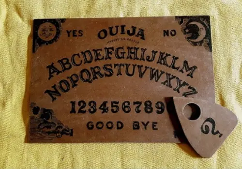 Tabua / Tabuleiro Ouija - Entrar em Contato Antecipado