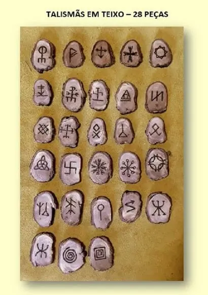 TALISMÃS RUNICOS EM TEIXO - 28 PEÇAS
