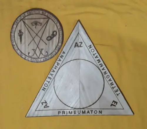 TRIANGULO DE INVOCAÇÃO GOETHIA 60 X 60X 51
