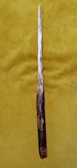 Varinha Cedro Rosa com Cristal no Cabo