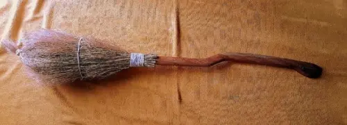 Vassoura de Bruxa Réplica Nimbus 2000 120cm