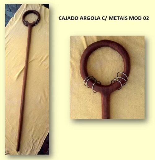 Cajado de madeira com aros de aço 180cm