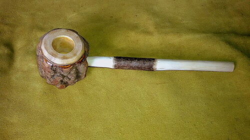 CACHIMO DE ANGICO RUSTICO COM PITEIRA LONGA 40CM