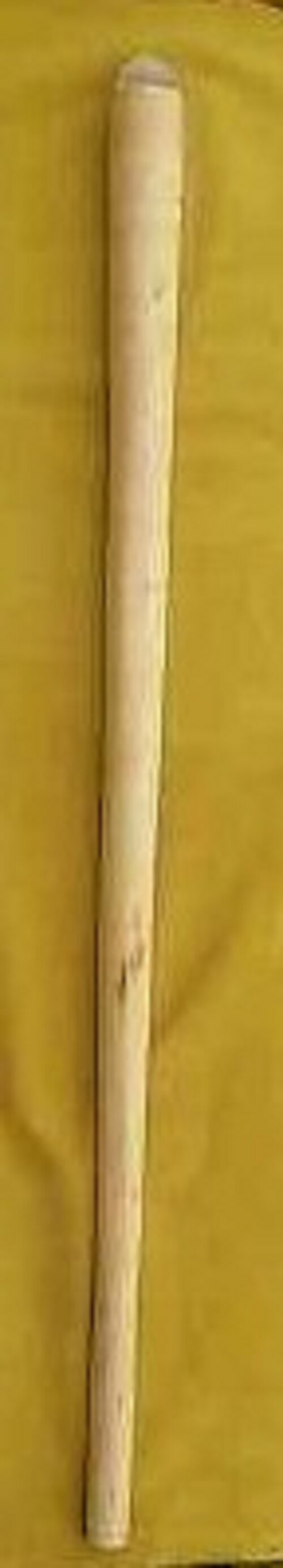 Bengala de Madeira com Esfera de Cristal Leitoso 90cm