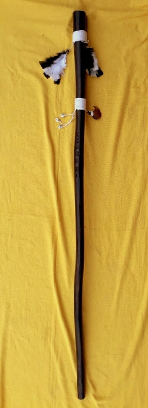 Cajado de Madeira Xamã Lunação 180cm Mod 03