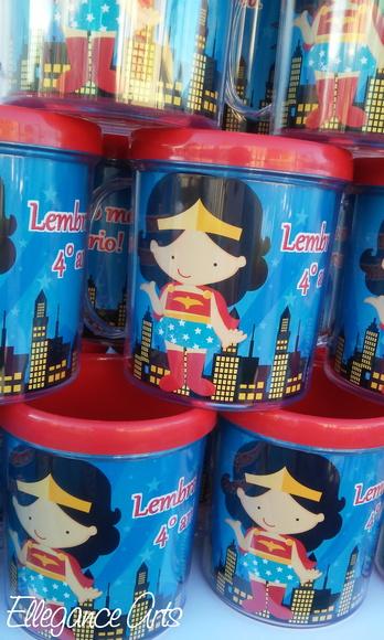 Caneca Mulher Maravilha
