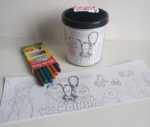 Caneca para Colorir Wandinha