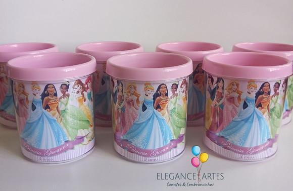Caneca Princesas