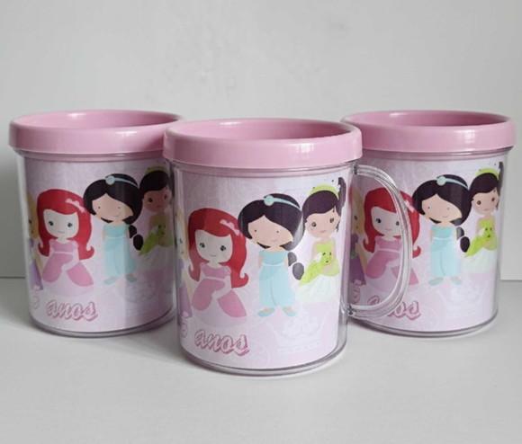 Caneca Princesas