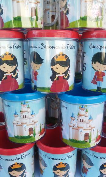 Caneca Príncipes e Princesas do Reino