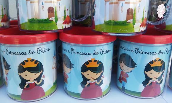 Caneca Príncipes e Princesas do Reino