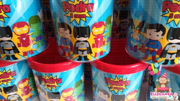 Caneca Super Heróis