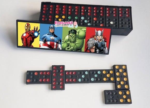 Dominó os Vingadores