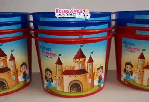 Balde de Pipoca Príncipes e Princesas do Reino