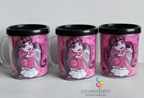 Caneca Draculaura