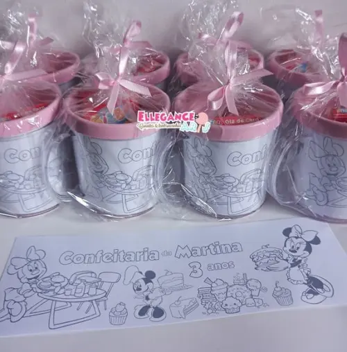 Caneca para Colorir Minnie Confeiteira