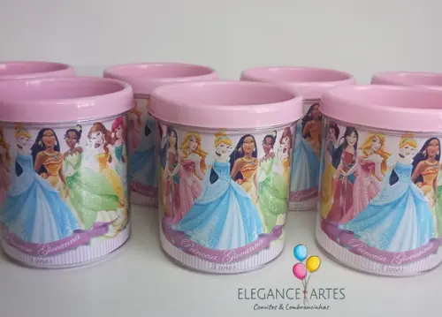 Caneca Princesas