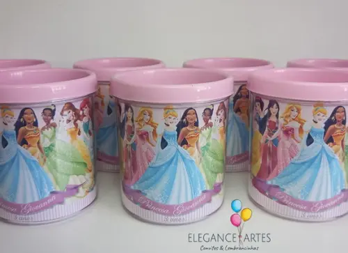 Caneca Princesas