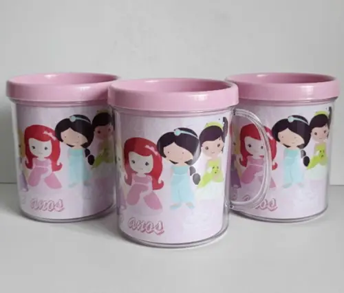 Caneca Princesas