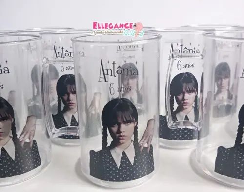 Caneca Wandinha Addams/ Família Addams